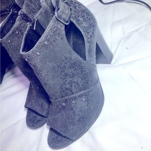 Black heel booties